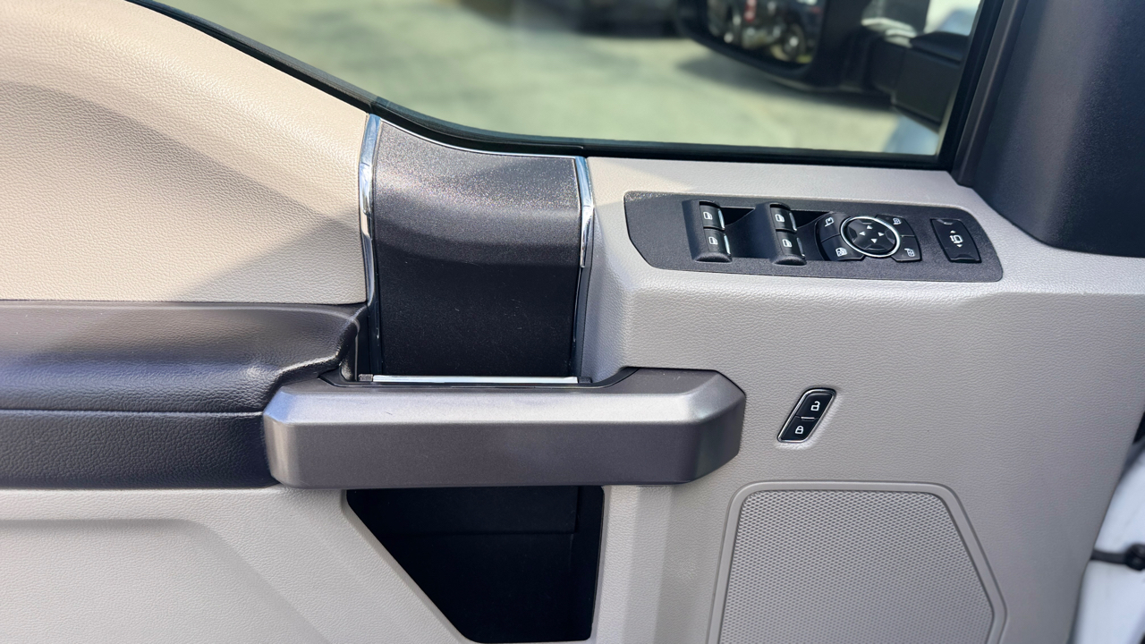 Ford Super Duty F-250 SRW XLT 4WD Crew Cab 8' Box 2019