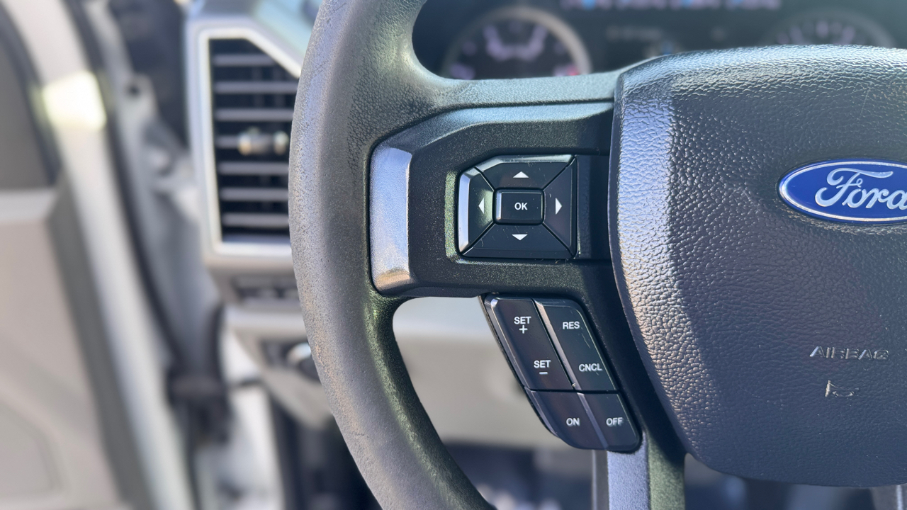 Ford Super Duty F-250 SRW XLT 4WD Crew Cab 8' Box 2019