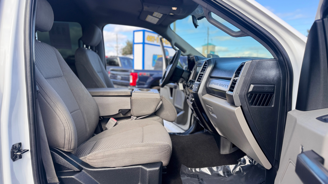Ford Super Duty F-250 SRW XLT 4WD Crew Cab 8' Box 2019