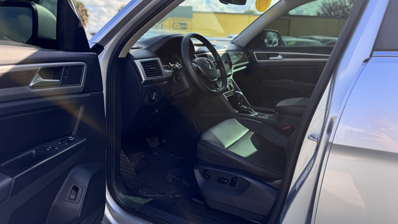 Volkswagen Atlas 3.6L V6 SE w/Technology FWD 2019