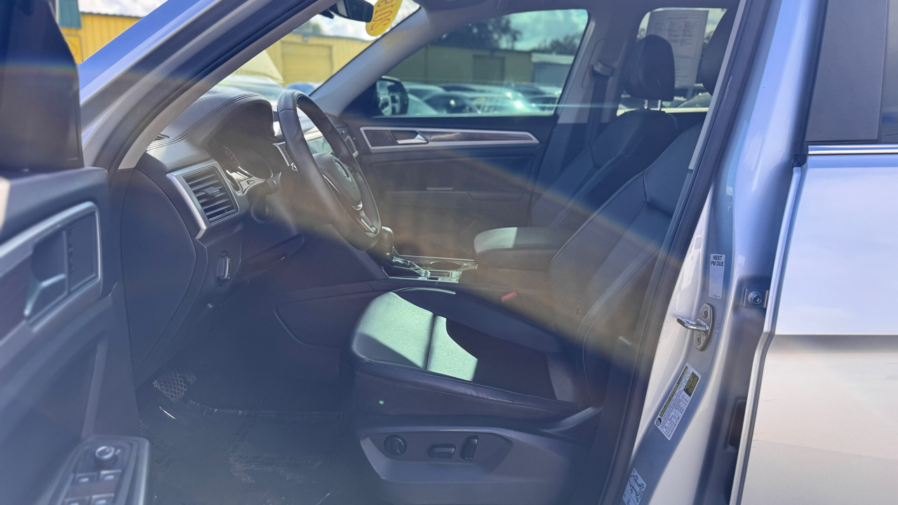 Volkswagen Atlas 3.6L V6 SE w/Technology FWD 2019