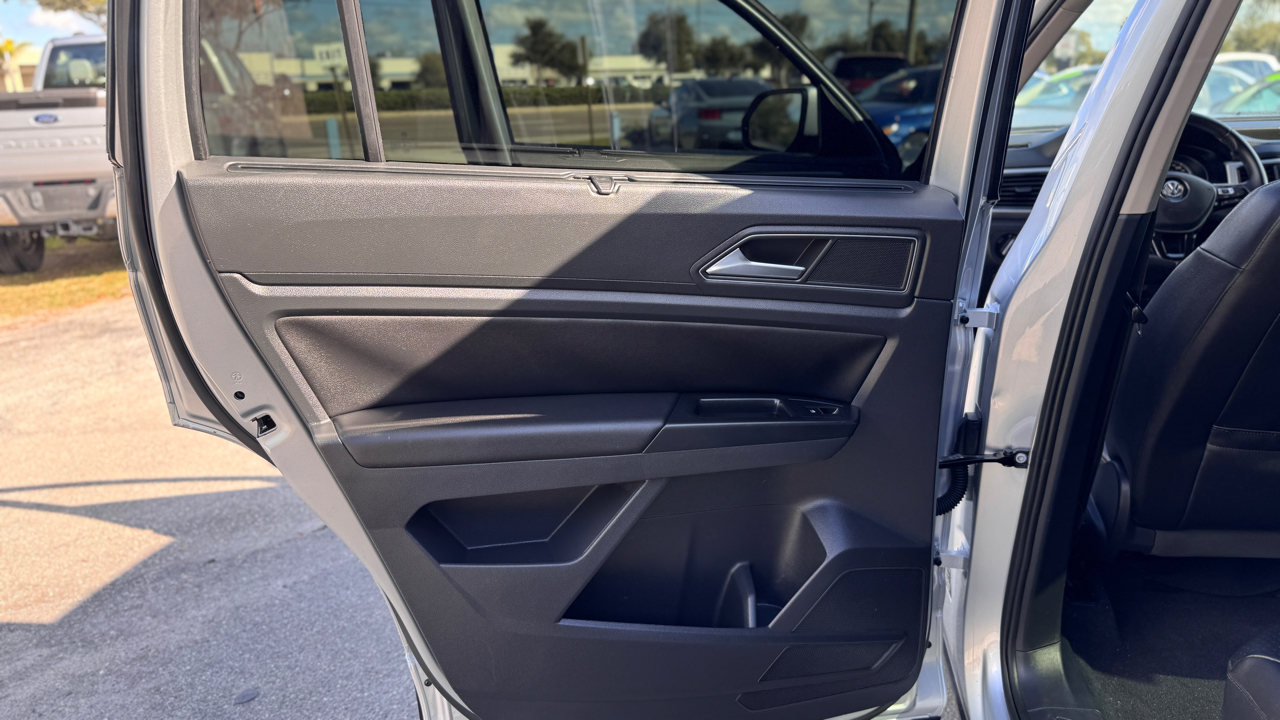 Volkswagen Atlas 3.6L V6 SE w/Technology FWD 2019