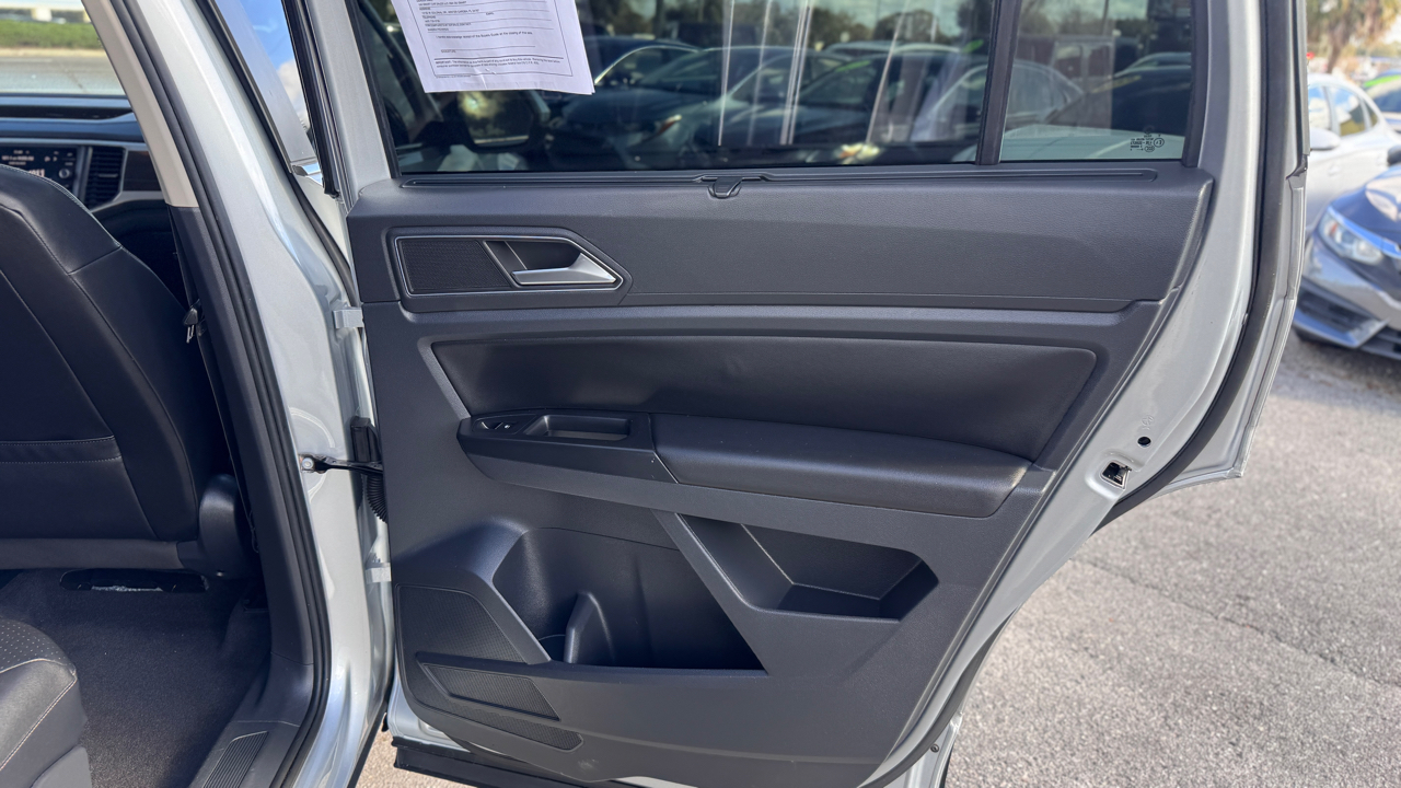 Volkswagen Atlas 3.6L V6 SE w/Technology FWD 2019