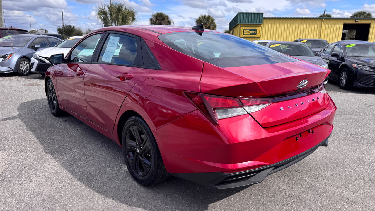 Hyundai Elantra SEL Auto 2021