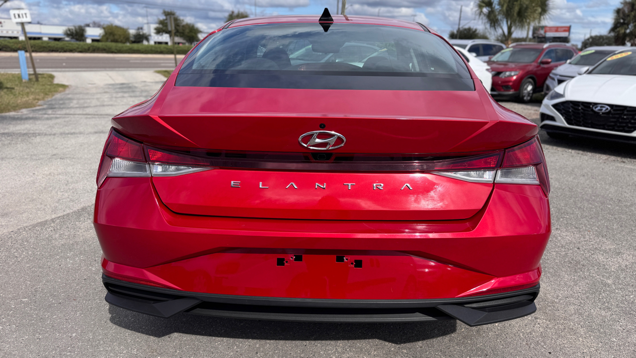 Hyundai Elantra SEL Auto 2021