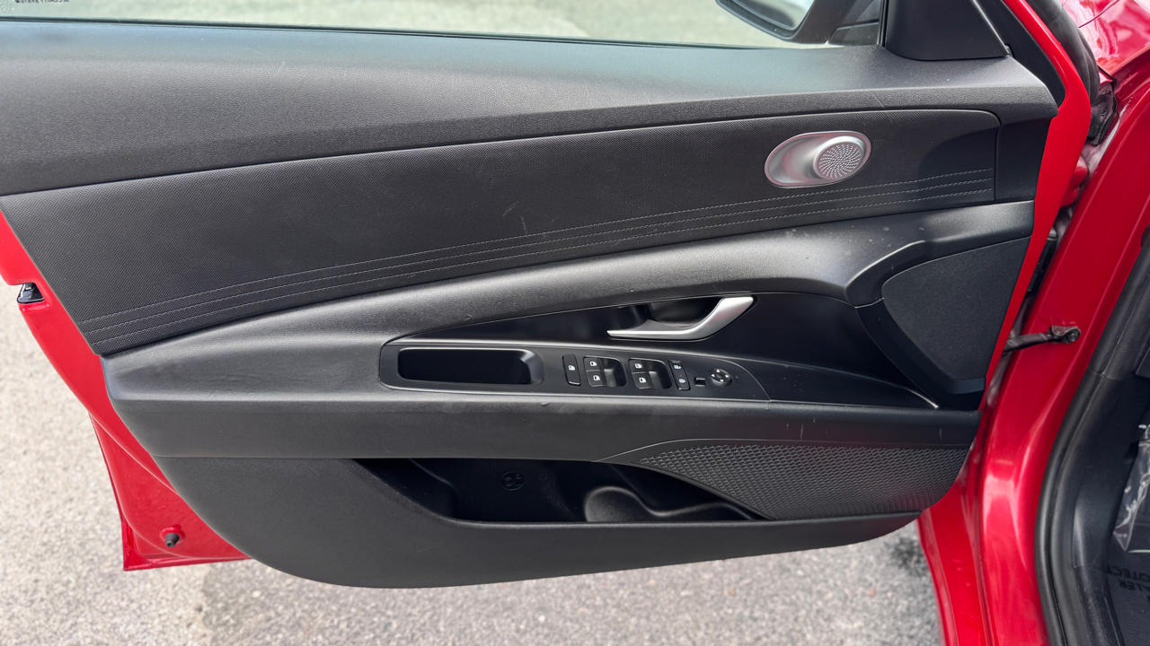 Hyundai Elantra SEL Auto 2021