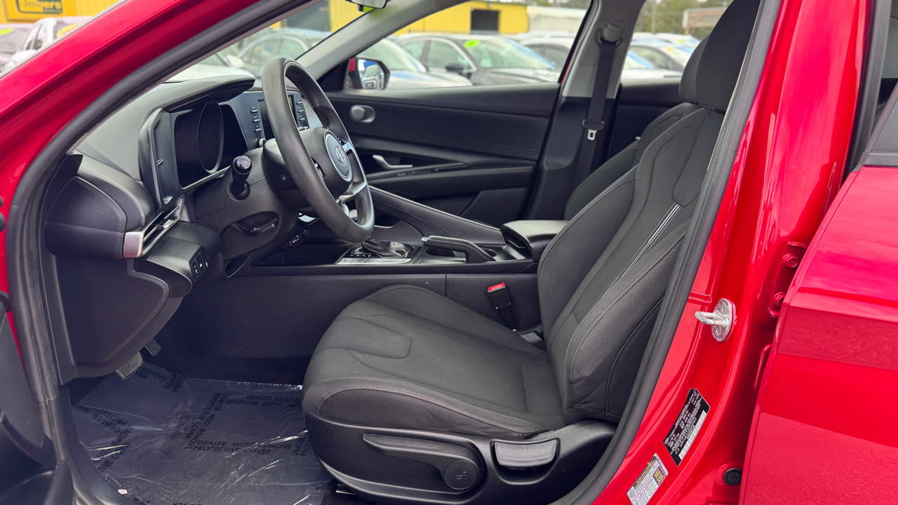 Hyundai Elantra SEL Auto 2021