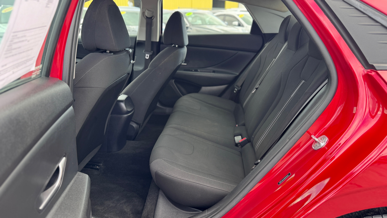 Hyundai Elantra SEL Auto 2021