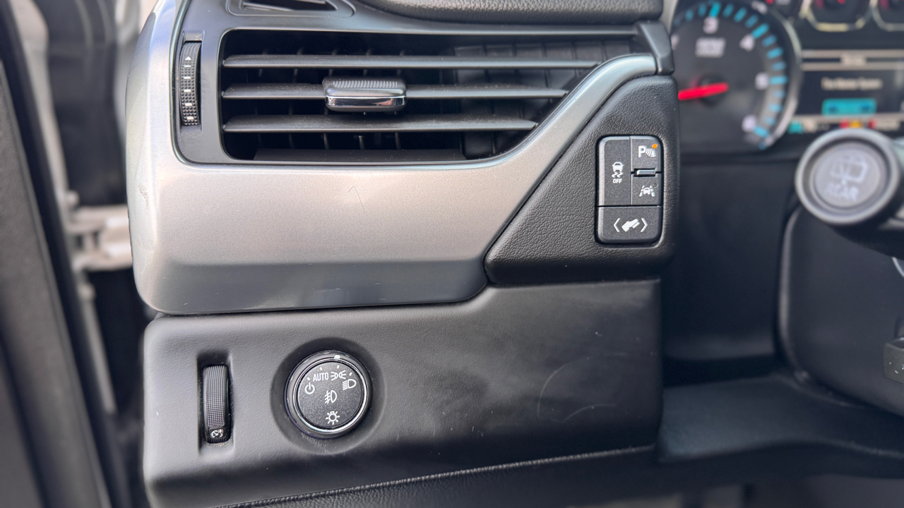 Chevrolet Suburban 2WD 4dr 1500 LTZ 2016