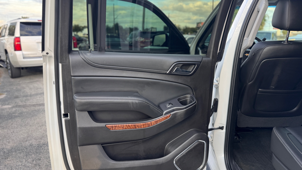 Chevrolet Suburban 2WD 4dr 1500 LTZ 2016