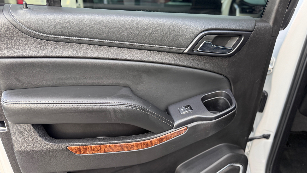 Chevrolet Suburban 2WD 4dr 1500 LTZ 2016