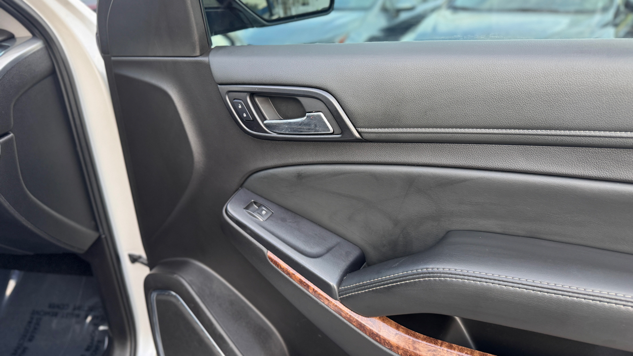 Chevrolet Suburban 2WD 4dr 1500 LTZ 2016