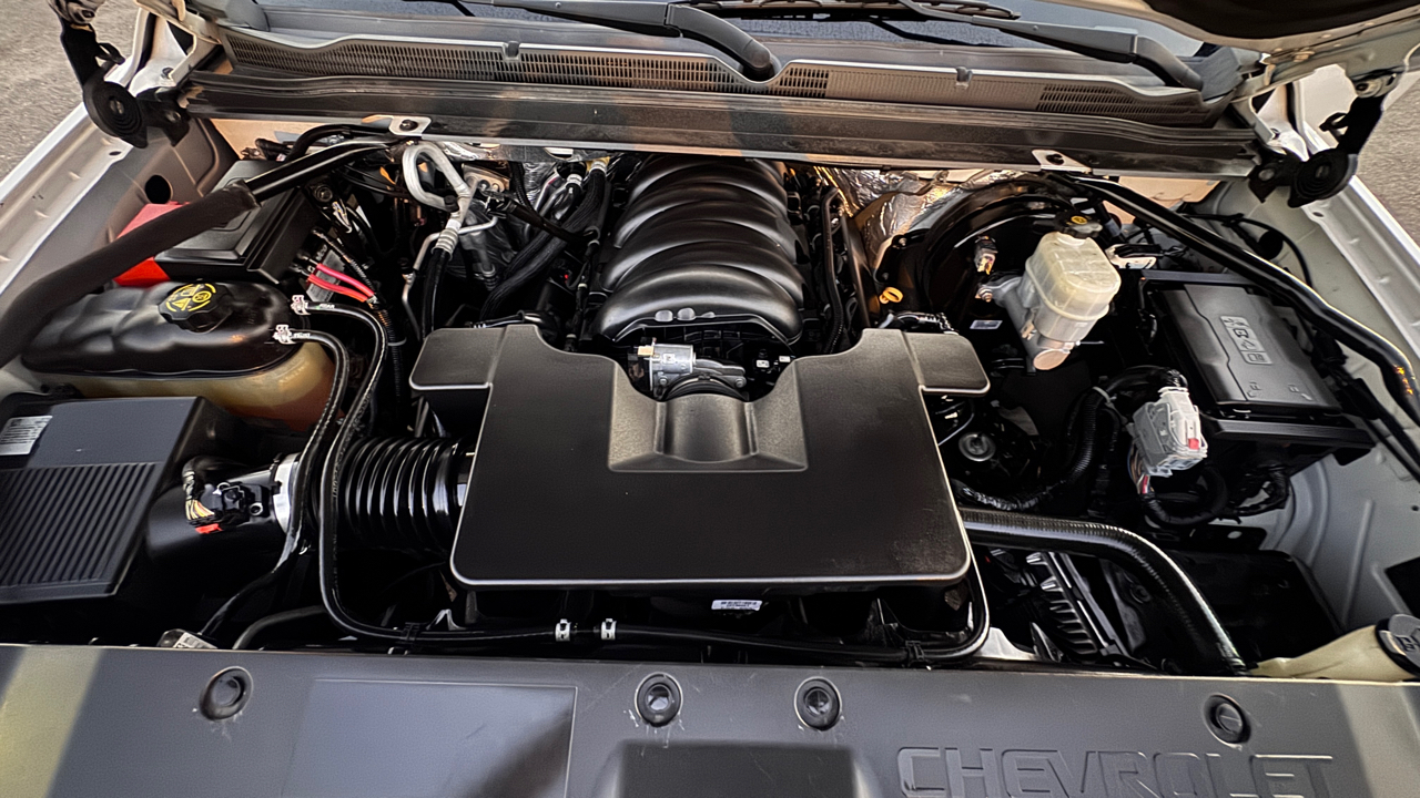 Chevrolet Suburban 2WD 4dr 1500 LTZ 2016