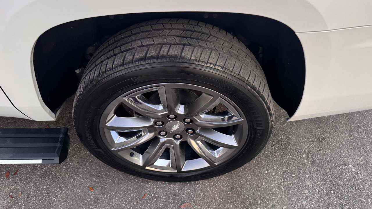 Chevrolet Suburban 2WD 4dr 1500 LTZ 2016