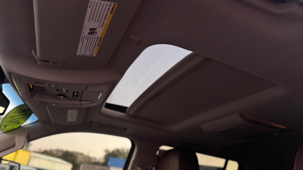 Chevrolet Suburban 2WD 4dr 1500 LTZ 2016