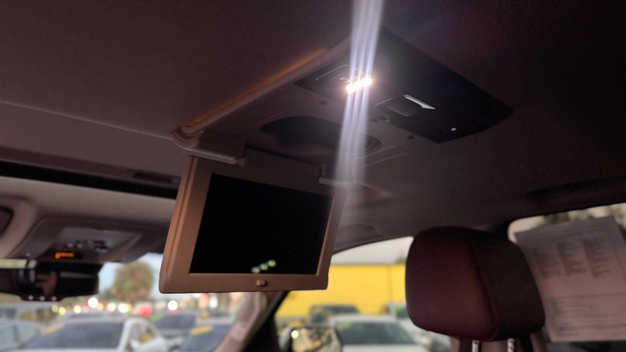 Chevrolet Suburban 2WD 4dr 1500 LTZ 2016