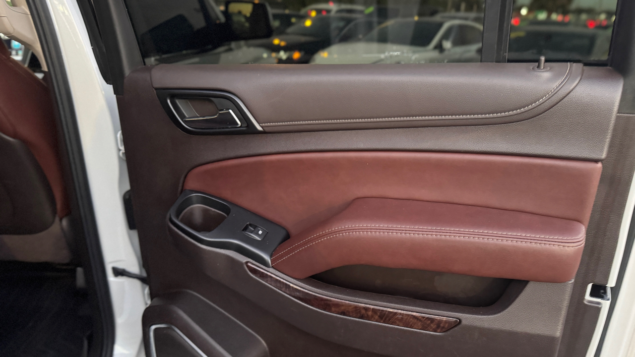 Chevrolet Suburban 2WD 4dr 1500 LTZ 2016