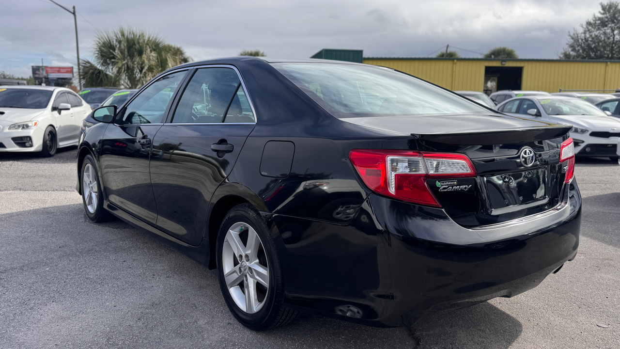 Toyota Camry 2014.5 4dr Sdn I4 Auto SE (Natl) 2014