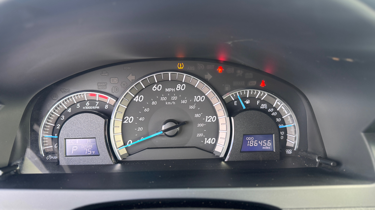 Toyota Camry 2014.5 4dr Sdn I4 Auto SE (Natl) 2014