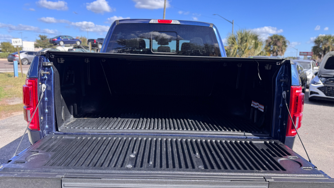 Ford F-150 2WD SuperCrew 157" Lariat 2016