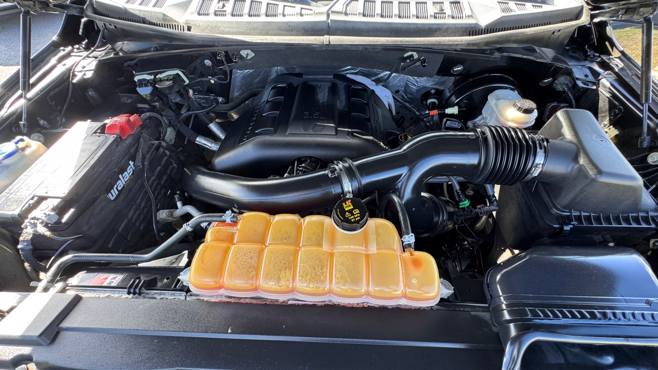 Ford F-150 2WD SuperCrew 157" Lariat 2016