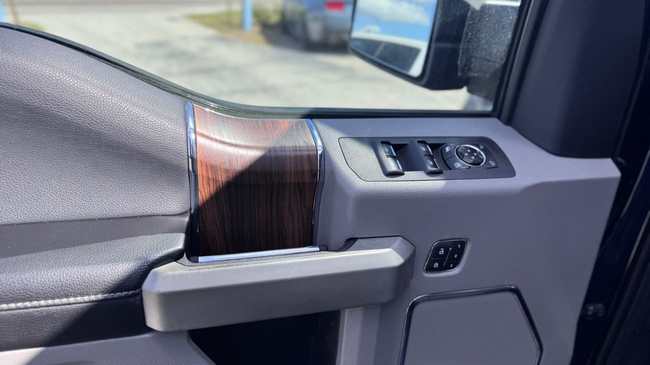 Ford F-150 2WD SuperCrew 157" Lariat 2016