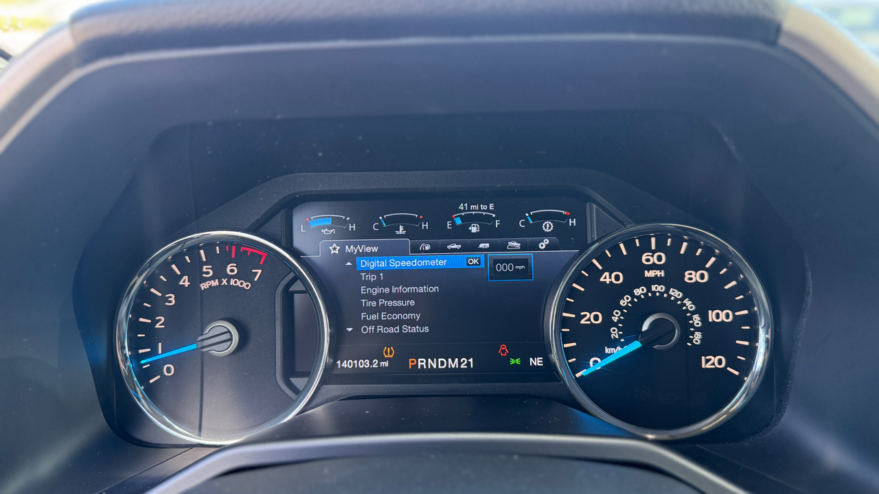 Ford F-150 2WD SuperCrew 157" Lariat 2016