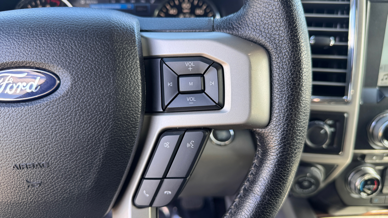 Ford F-150 2WD SuperCrew 157" Lariat 2016