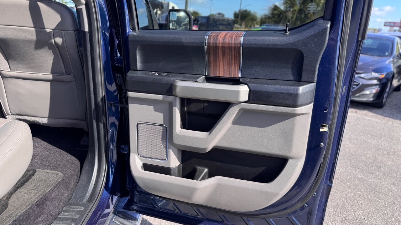 Ford F-150 2WD SuperCrew 157" Lariat 2016