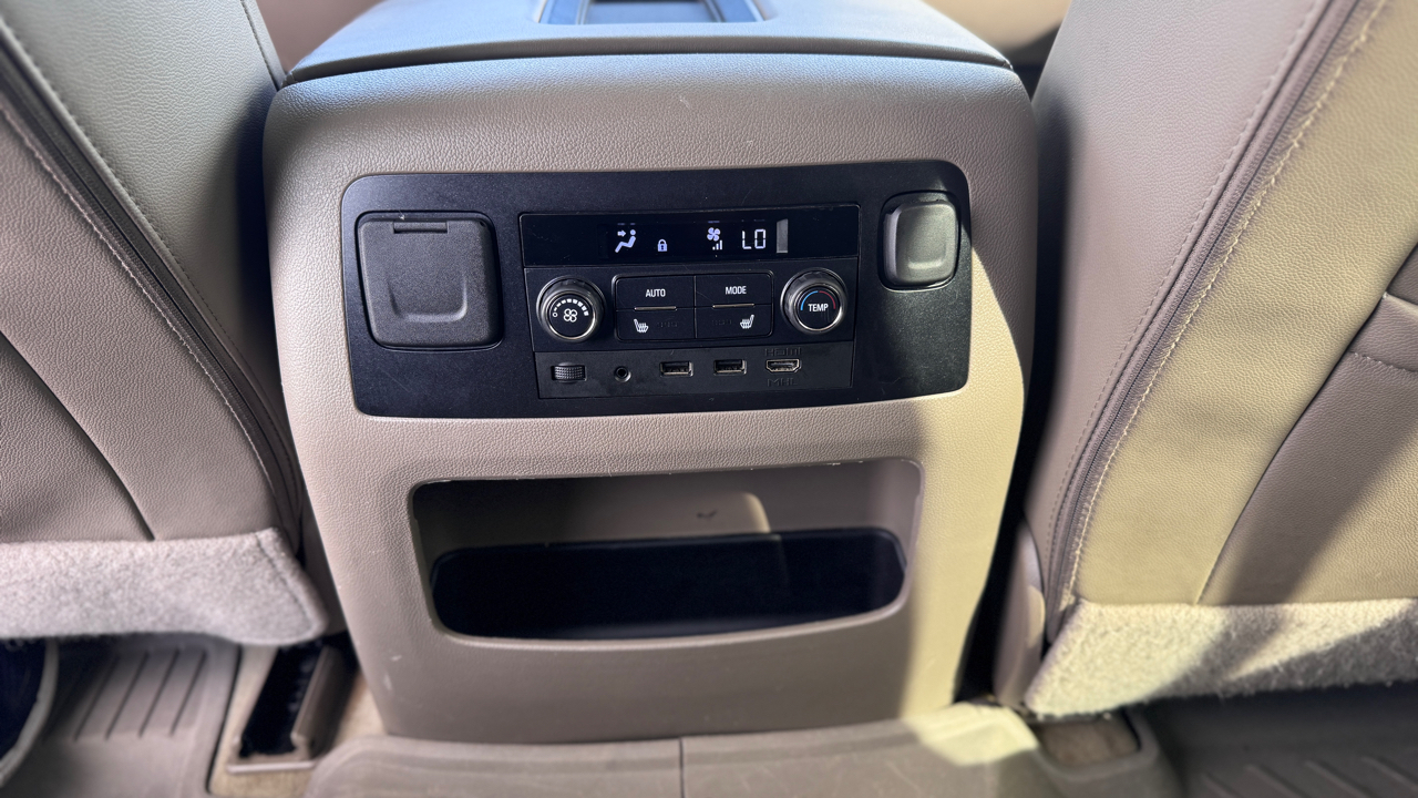 GMC Yukon XL 2WD 4dr SLT 2018