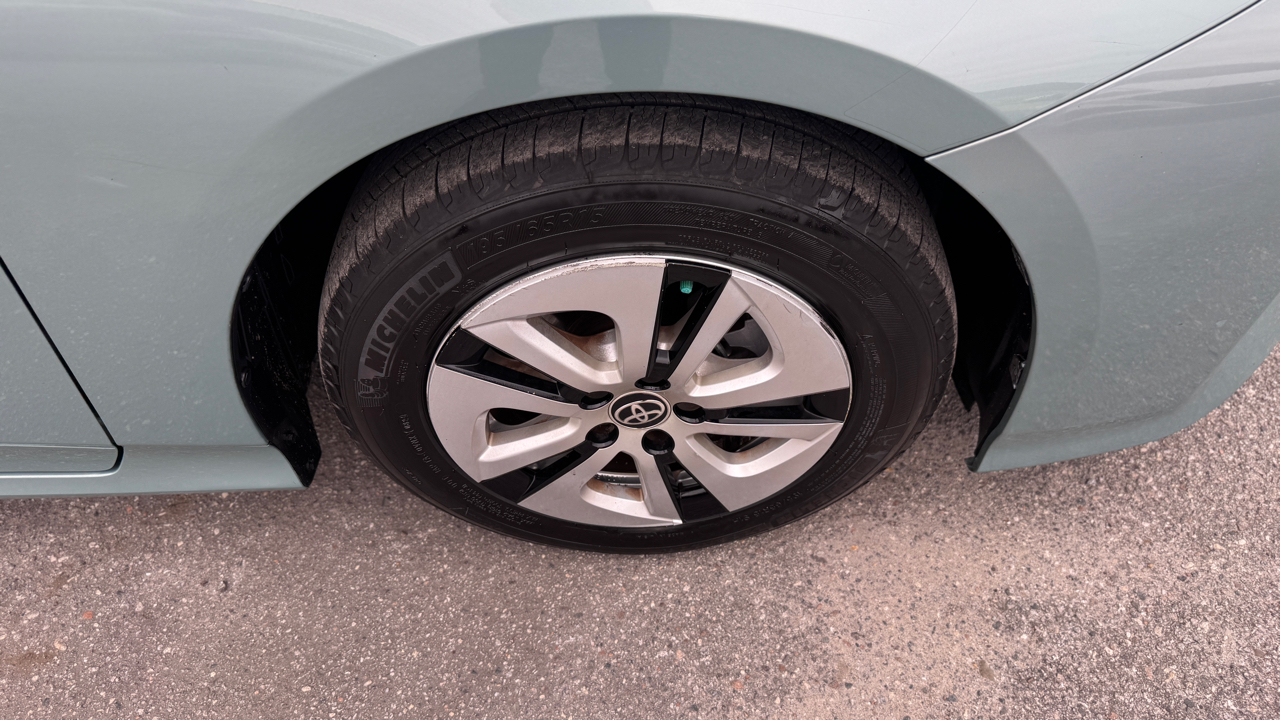 Toyota Prius 5dr HB Three Touring (Natl) 2016