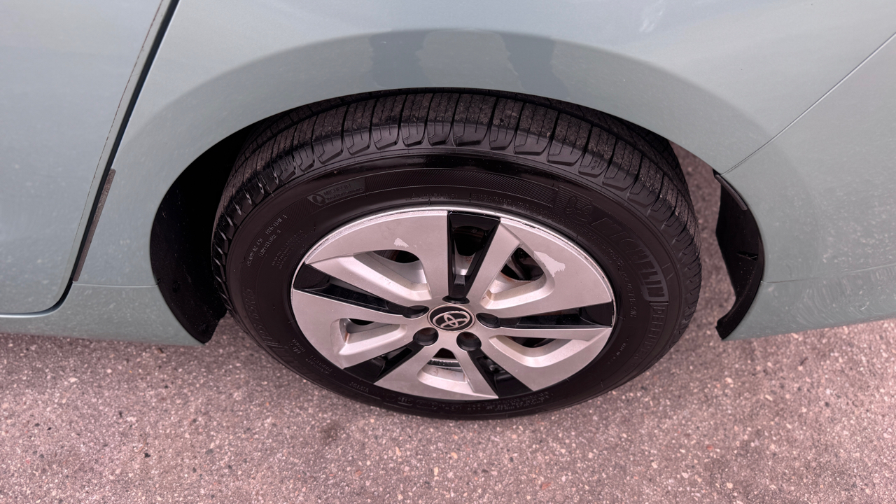 Toyota Prius 5dr HB Three Touring (Natl) 2016