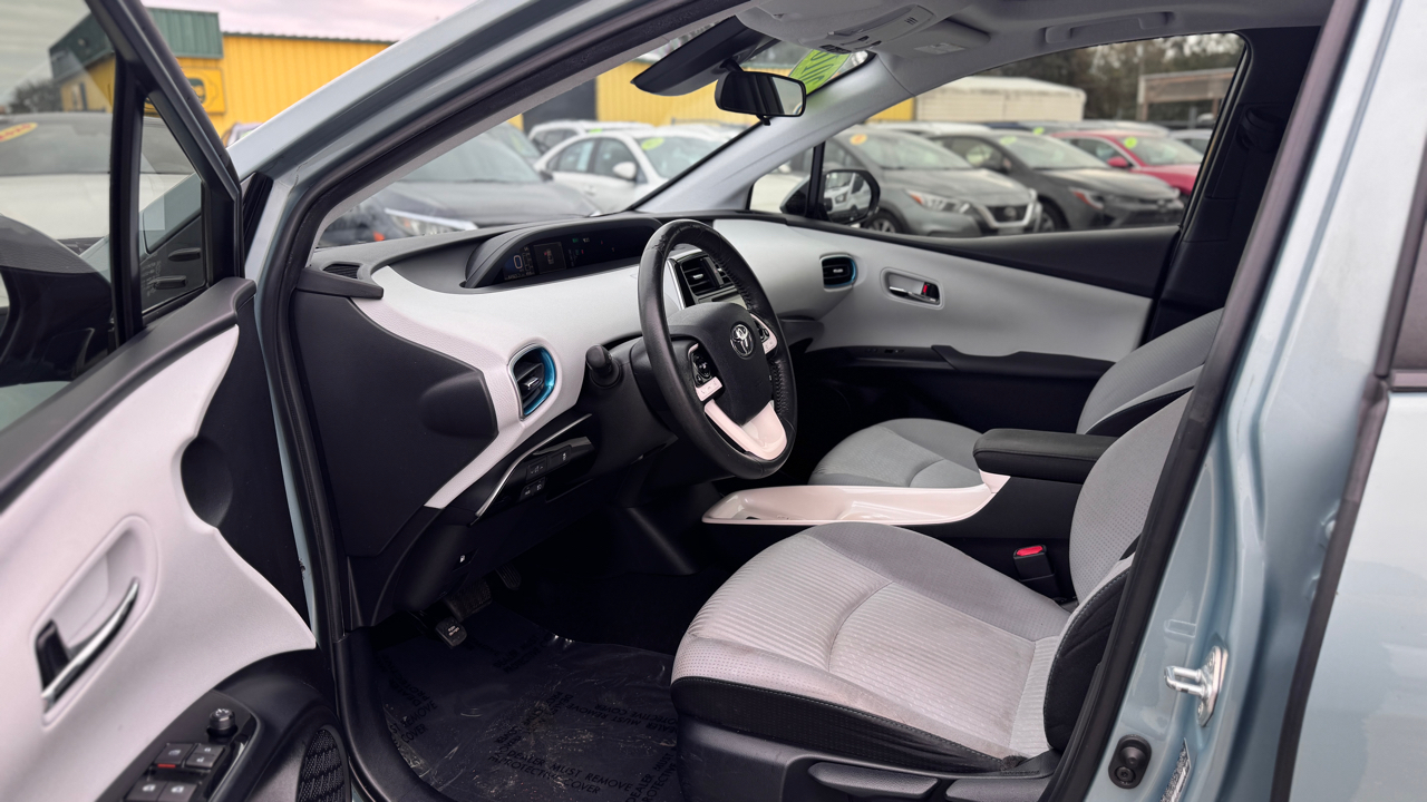 Toyota Prius 5dr HB Three Touring (Natl) 2016