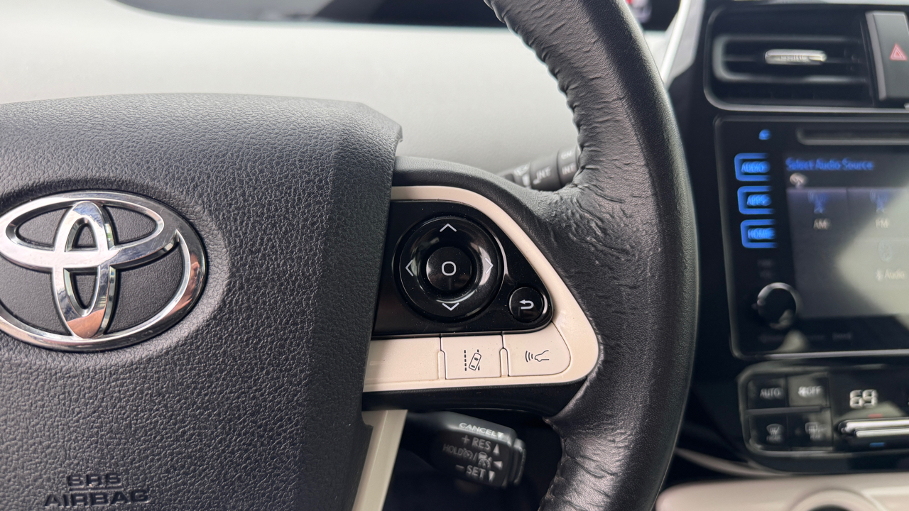 Toyota Prius 5dr HB Three Touring (Natl) 2016