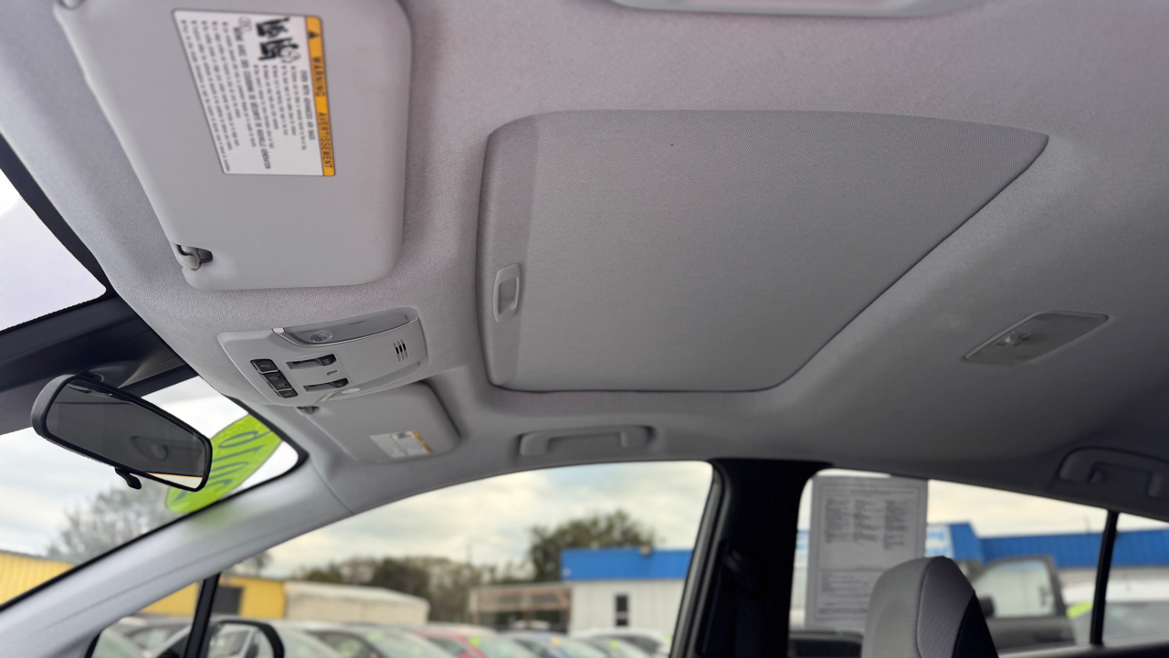 Toyota Prius 5dr HB Three Touring (Natl) 2016