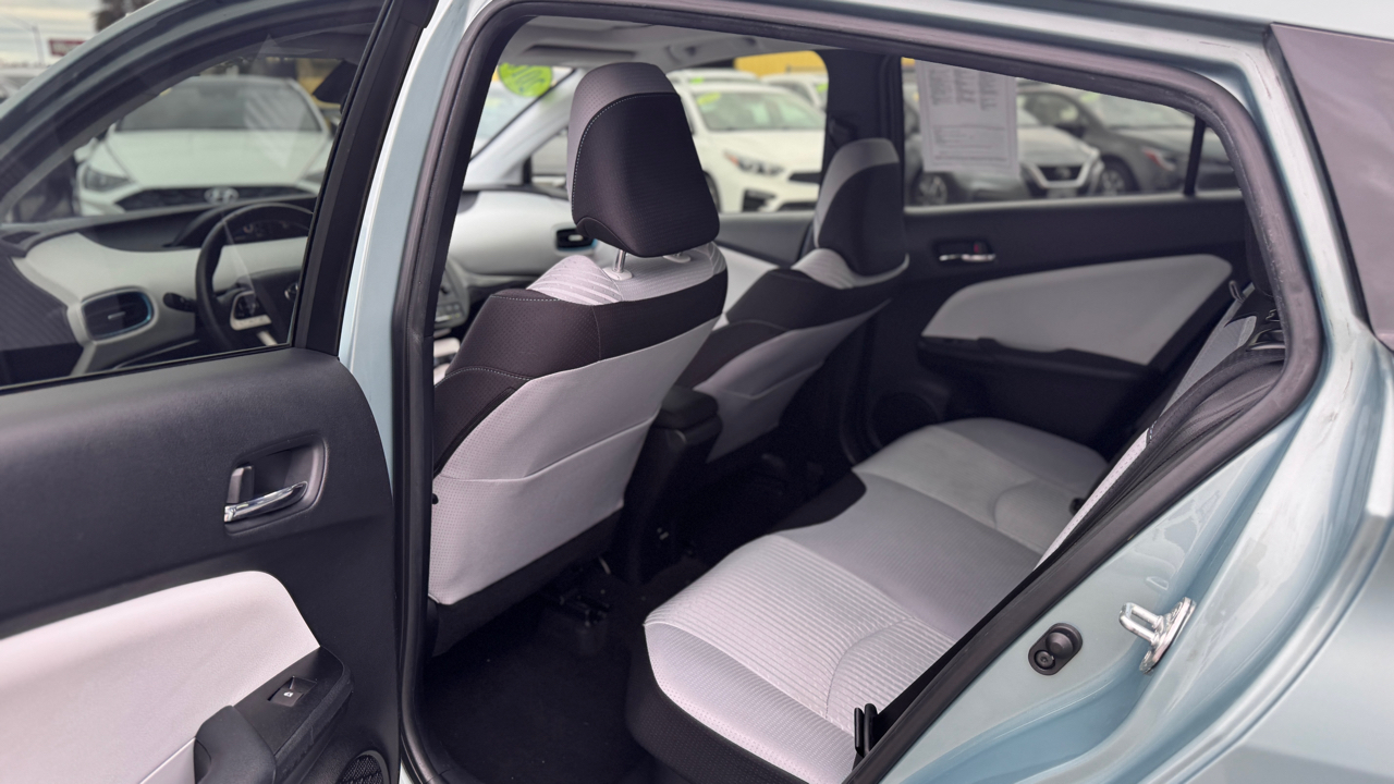 Toyota Prius 5dr HB Three Touring (Natl) 2016