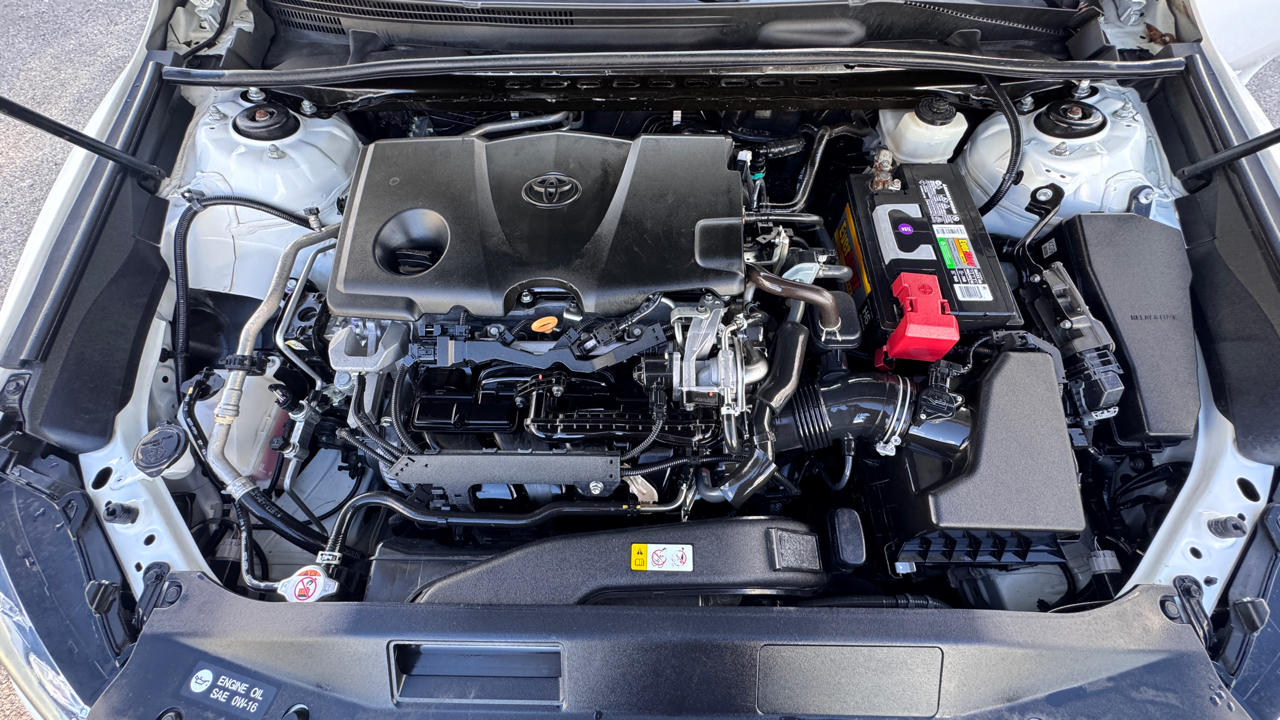 Toyota Camry SE Auto (Natl) 2020