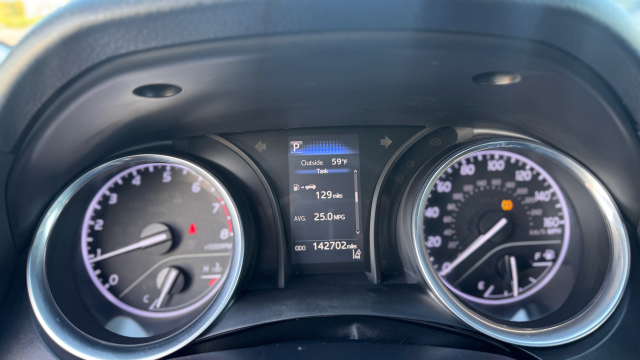 Toyota Camry LE Auto (Natl) 2018