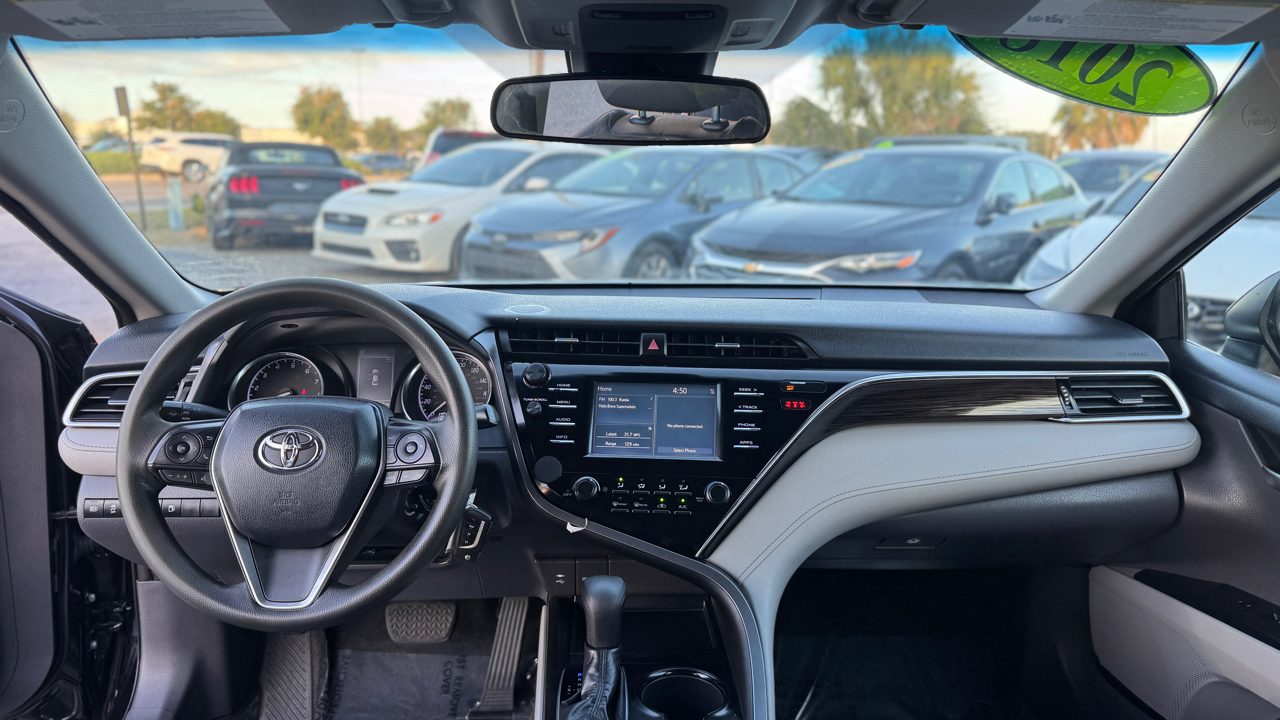Toyota Camry LE Auto (Natl) 2018