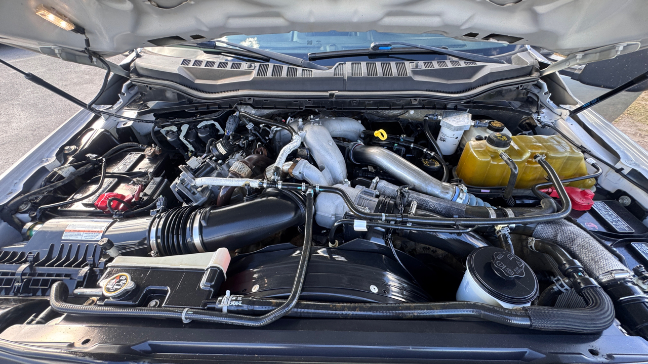 Ford Super Duty F-350 DRW XL 4WD Crew Cab 8' Box 2021