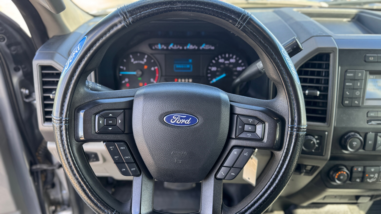 Ford Super Duty F-350 DRW XL 4WD Crew Cab 8' Box 2021