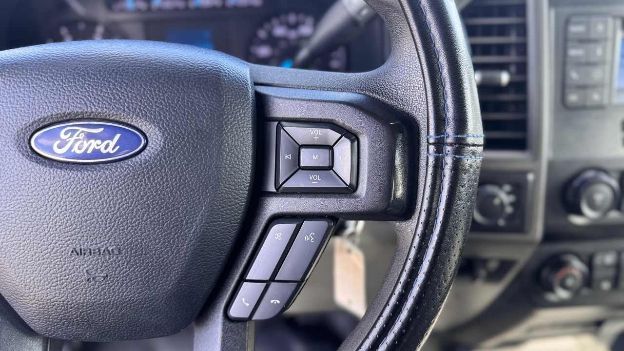 Ford Super Duty F-350 DRW XL 4WD Crew Cab 8' Box 2021