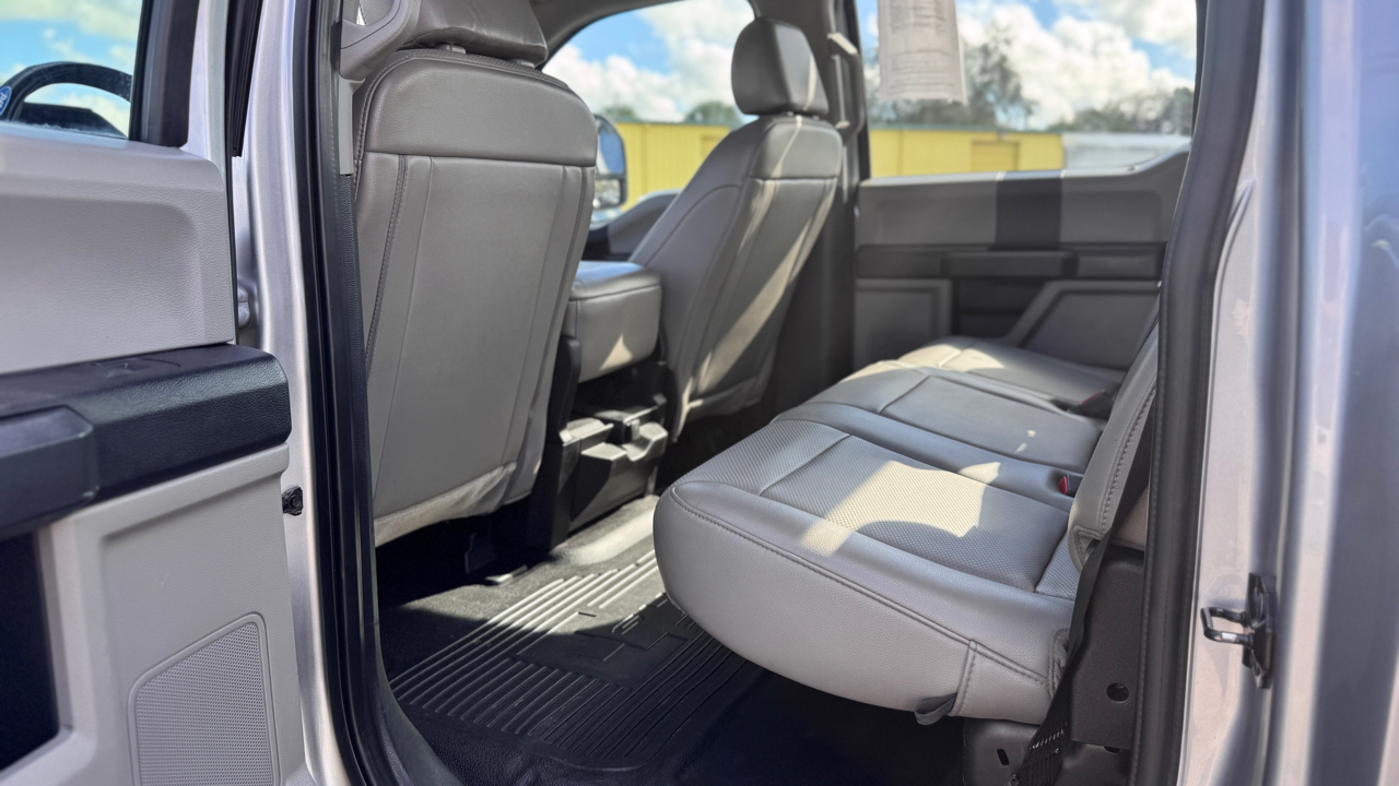 Ford Super Duty F-350 DRW XL 4WD Crew Cab 8' Box 2021