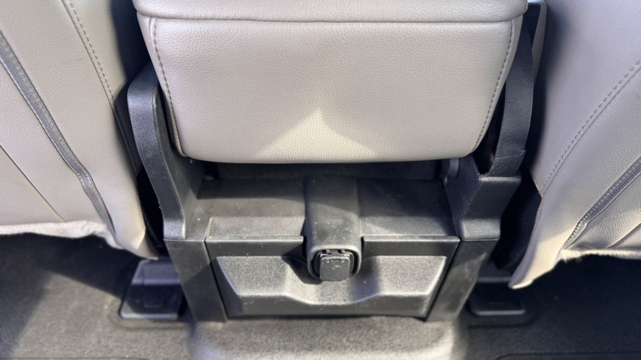 Ford Super Duty F-350 DRW XL 4WD Crew Cab 8' Box 2021