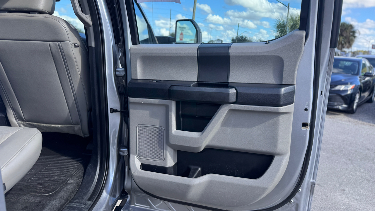 Ford Super Duty F-350 DRW XL 4WD Crew Cab 8' Box 2021