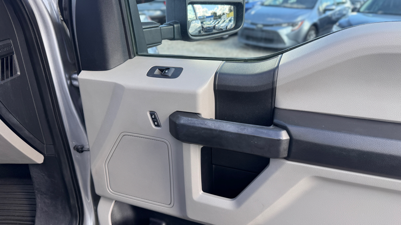 Ford Super Duty F-350 DRW XL 4WD Crew Cab 8' Box 2021