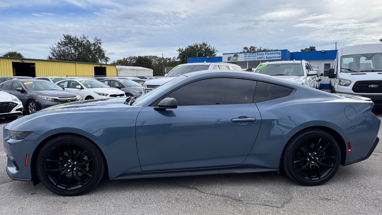 Ford Mustang EcoBoost Fastback 2024