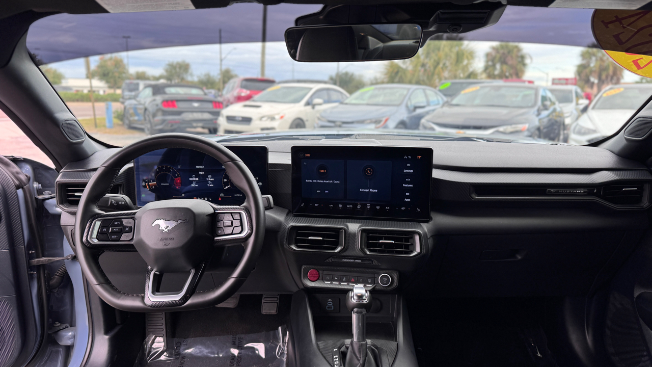 Ford Mustang EcoBoost Fastback 2024