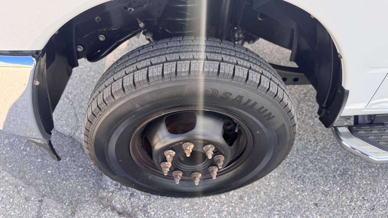 RAM 3500 Big Horn 4x4 Crew Cab 8' Box 2021