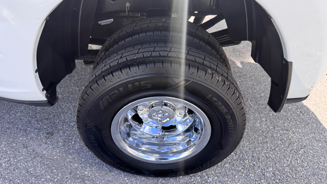 RAM 3500 Big Horn 4x4 Crew Cab 8' Box 2021